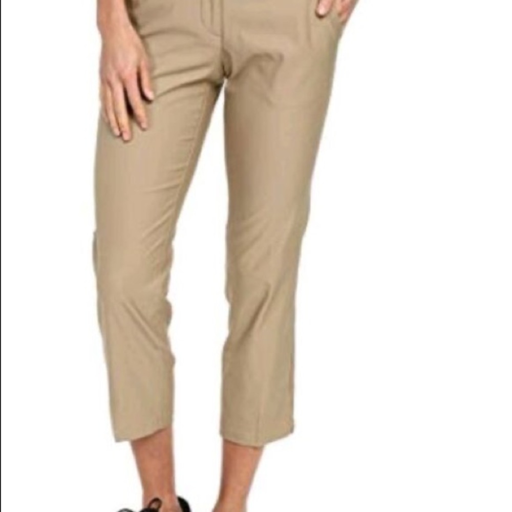 Nike Golf woman Capri Dri-Fit Size 4